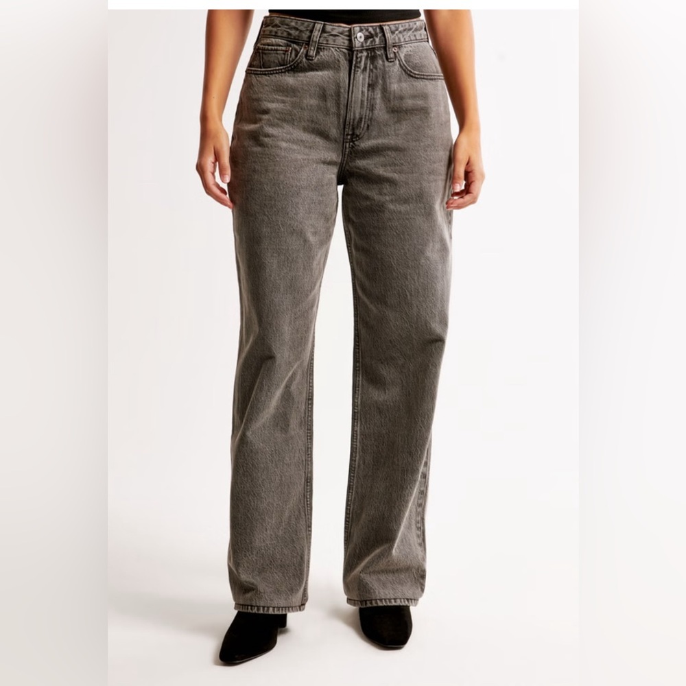 Abercrombie & Fitch High Rise Vintage Straight Jeans - Gray